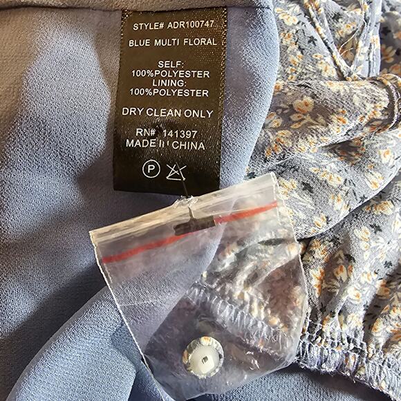 ASTR the Label Womans size M Tiered Ruffle Mini Dress Blue Ditzy Floral NWOT - Picture 7 of 8